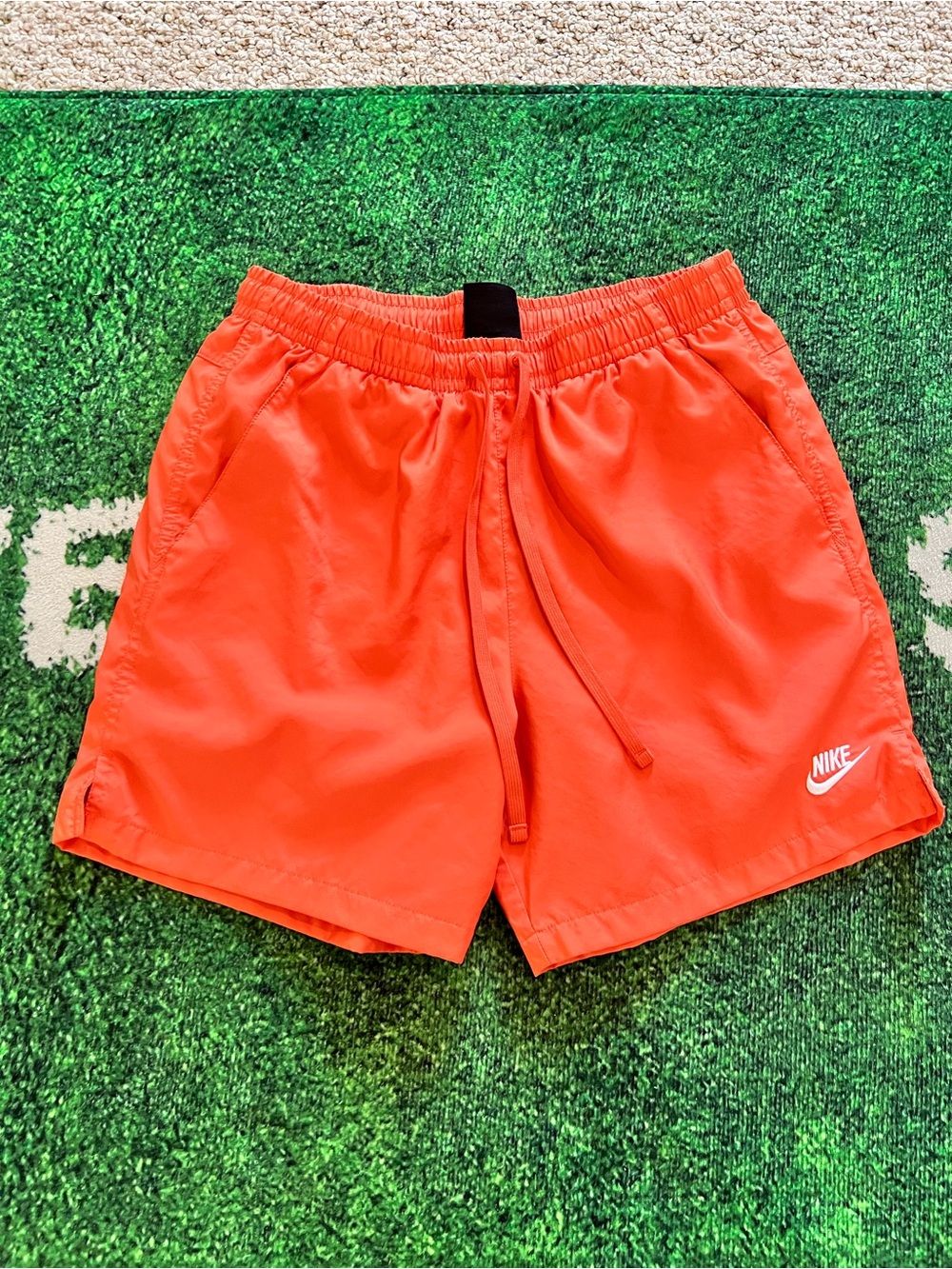 Men’s Nike Orange Drawstring Athletic Shorts Size Medium